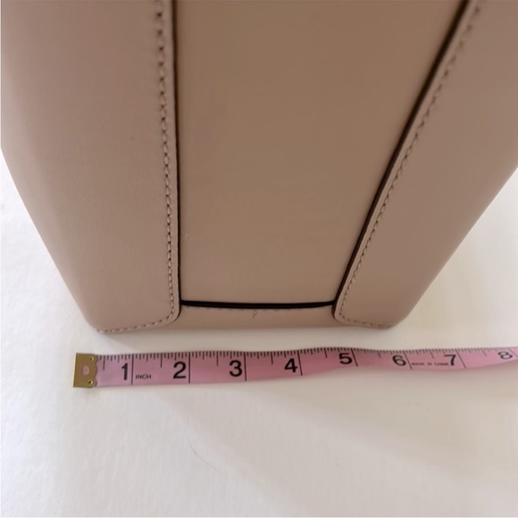 Tory Burch Gemini Leather Tote in Perfect Sand - Picture 15 of 15